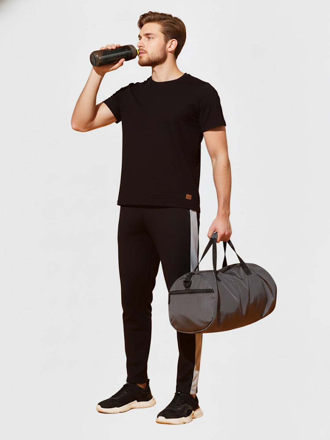Black Men’s Knitted Tapered Jogger Pants – Mid-Rise Drawstring Athleisure Wear