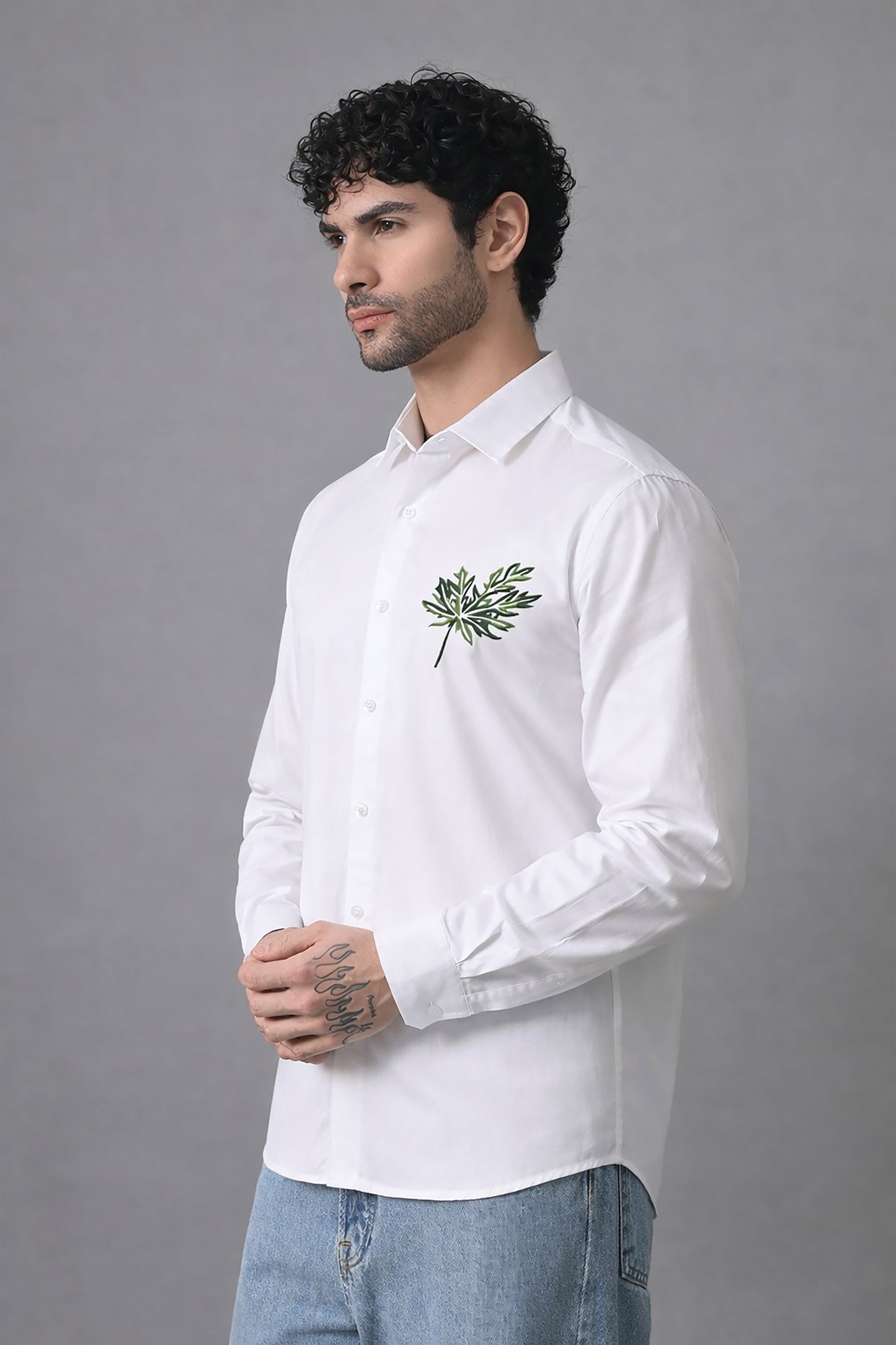 White Men's Graphic Printed Cotton Poplin Regular Fit Full Sleeve Formal Shirts