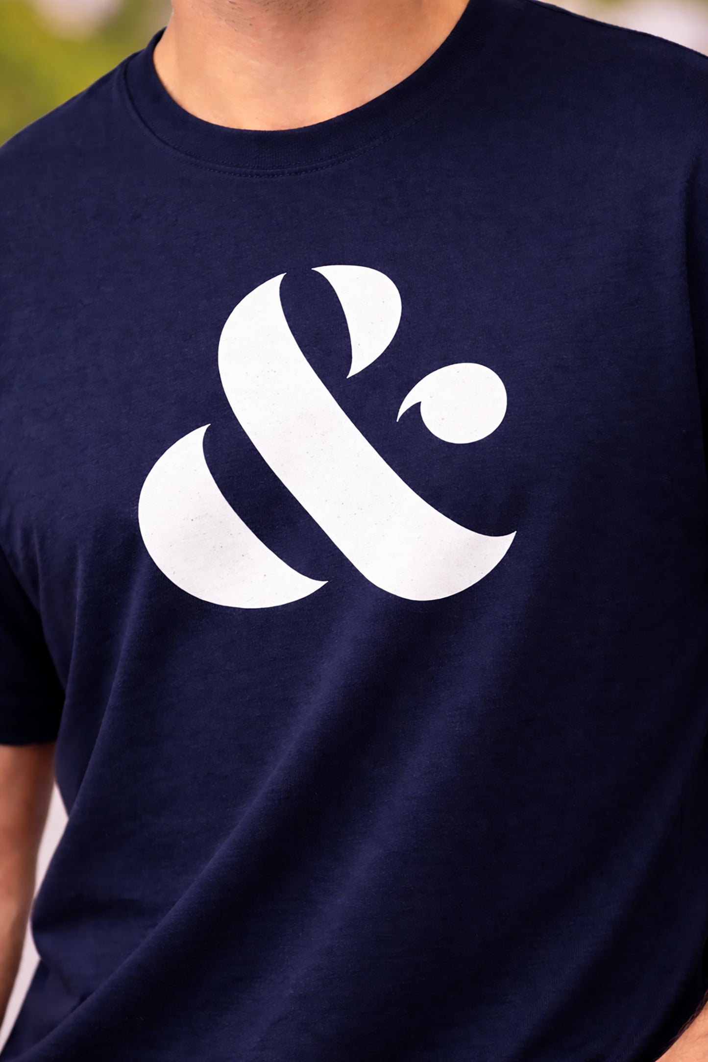 Navy BlueMen’s Graphic Print T-Shirt – Regular Fit Casual Wear