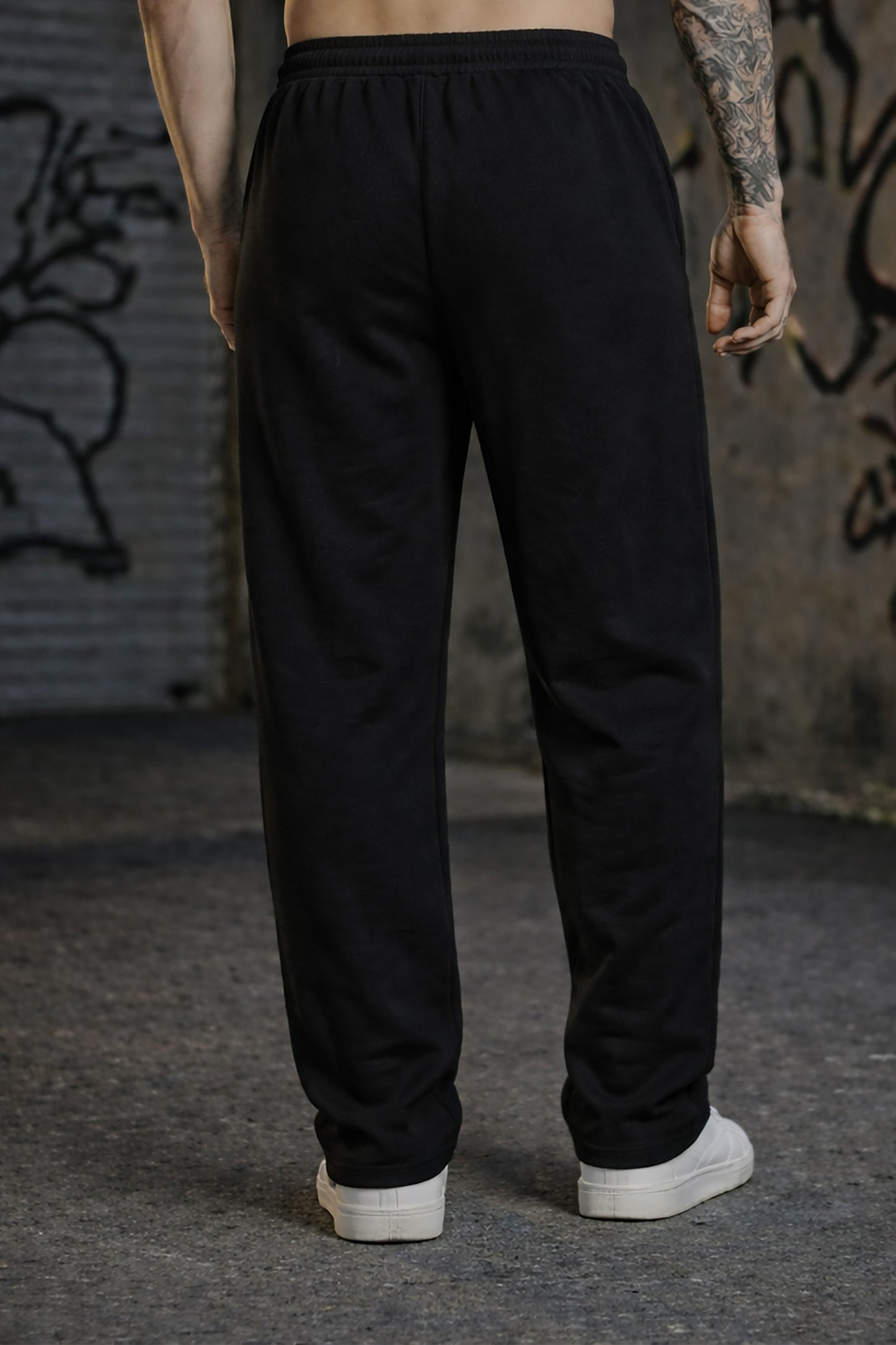 Black Men’s Graphic Printed Joggers – Regular Fit Streetwear Casual Wear
