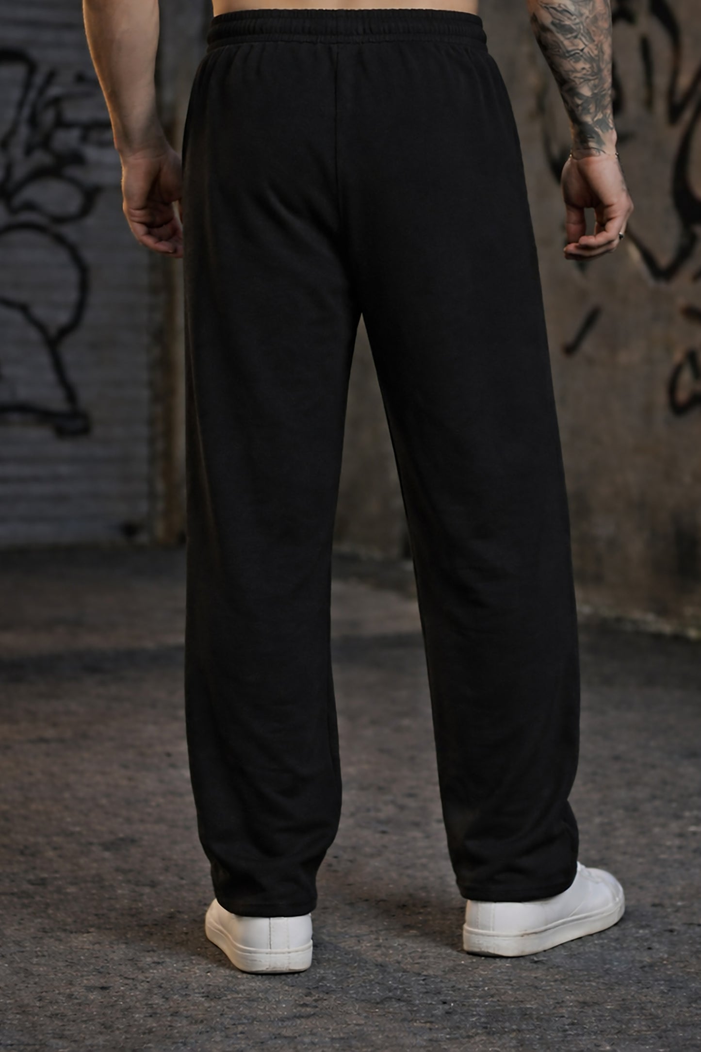 Black Men’s Graphic Printed Joggers – Regular Fit Streetwear Casual Wear