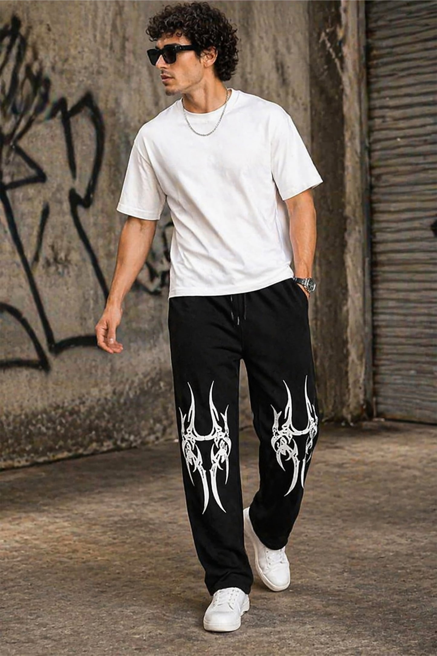 Black Men’s Graphic Printed Joggers – Regular Fit Streetwear Casual Wear