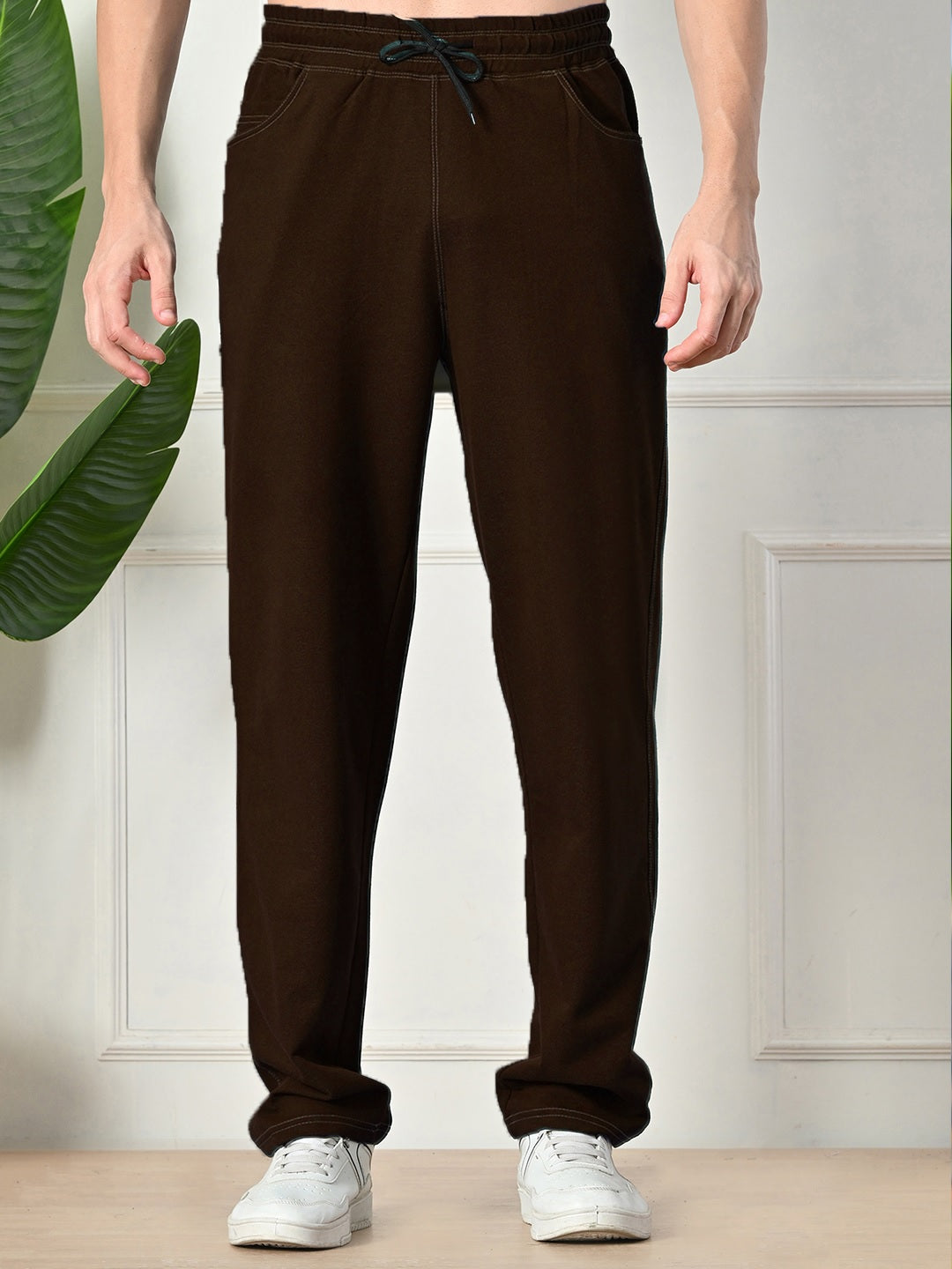 Dark Brown Men’s Knitted Tapered Jogger Pants – Mid-Rise Drawstring Athleisure Wear