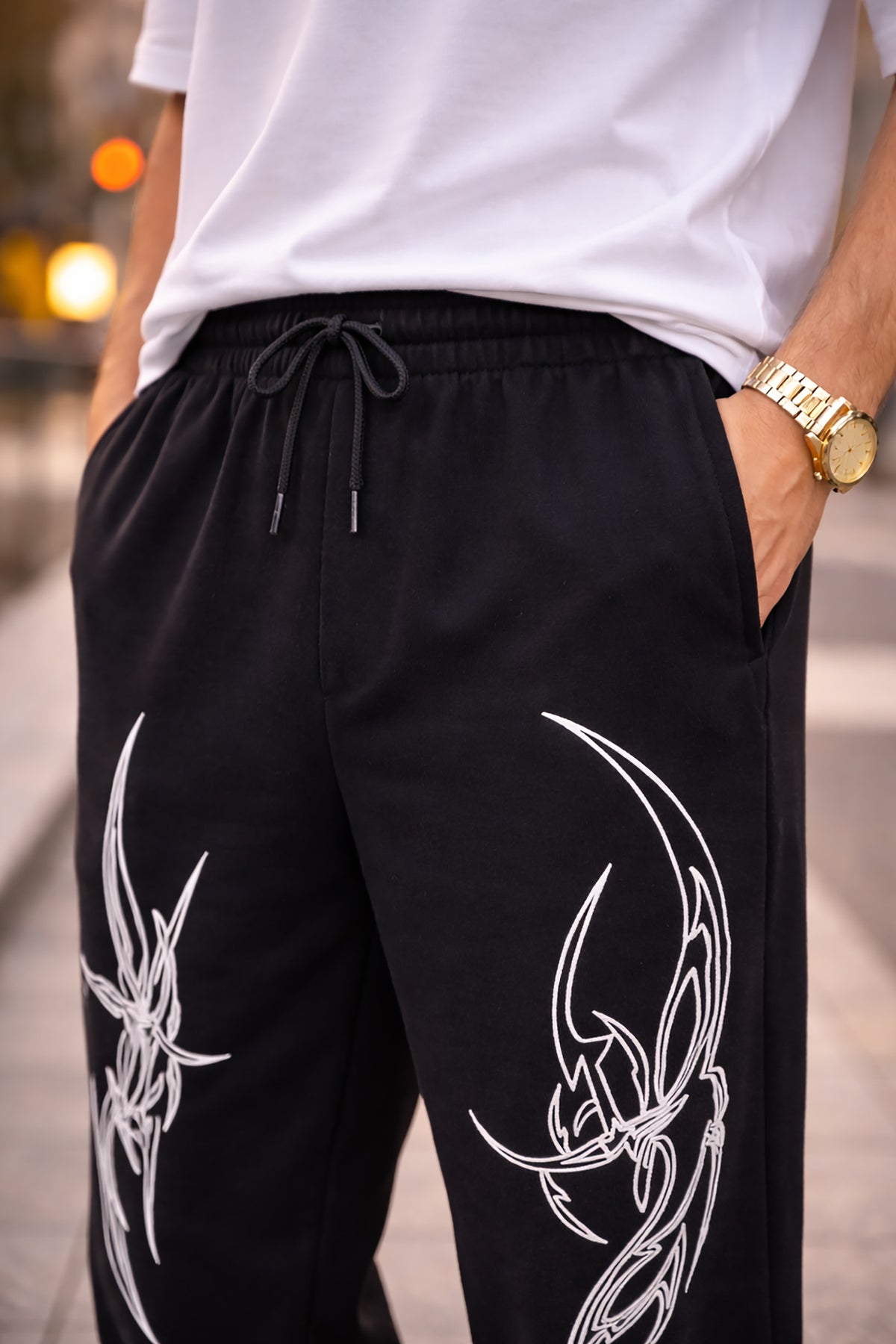 Black Men’s Graphic Printed Joggers – Regular Fit Streetwear Casual Wear