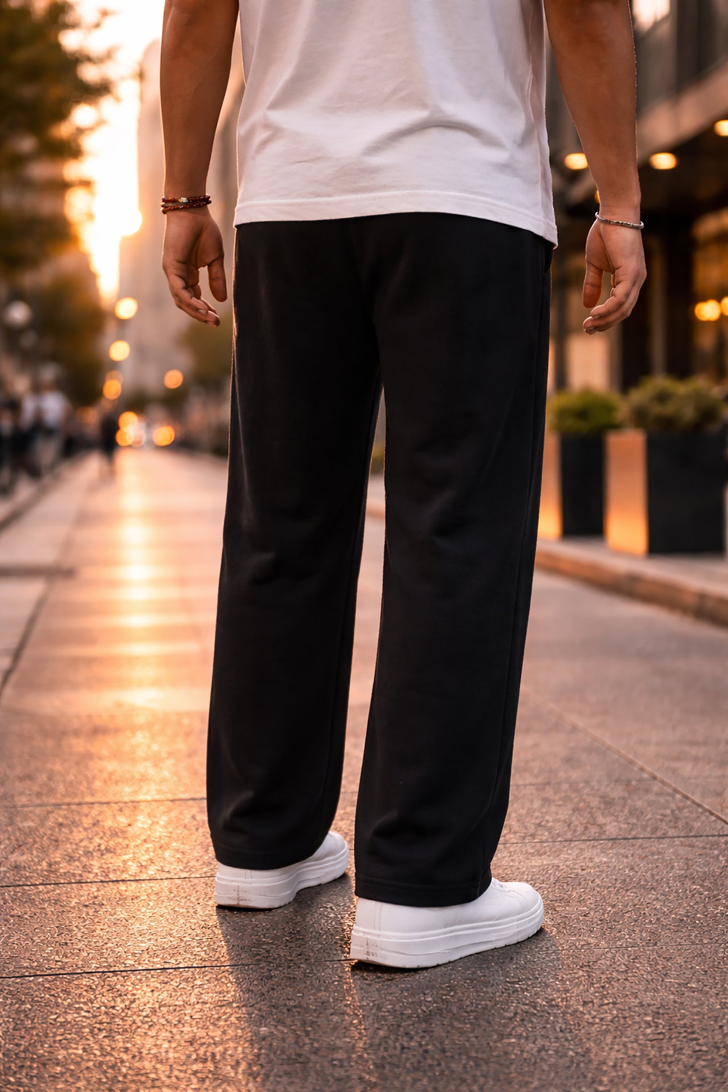 Black Men’s Graphic Printed Joggers – Regular Fit Streetwear Casual Wear