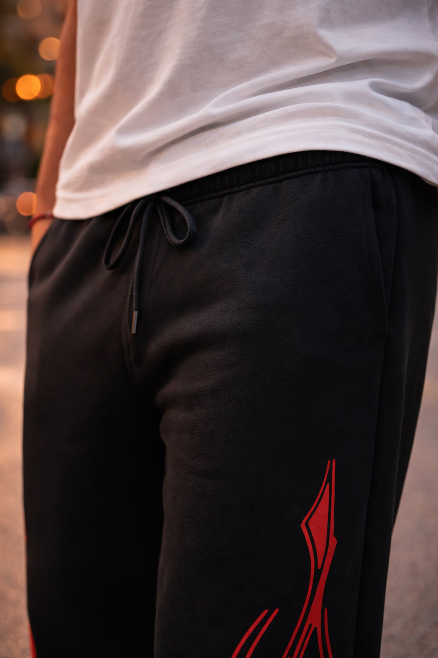 Black Men’s Graphic Printed Joggers – Regular Fit Streetwear Casual Wear