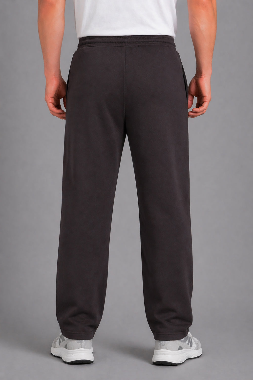 Men's Solid Polyester Regular Fit Track Pants