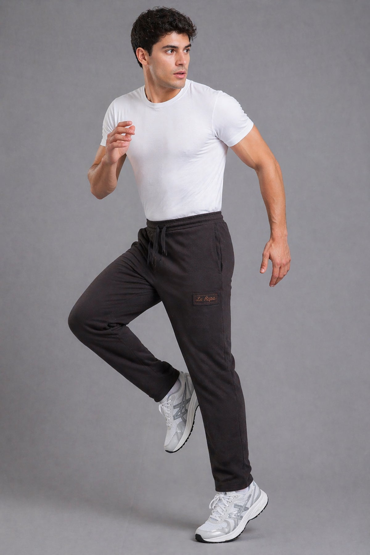 Men's Solid Polyester Regular Fit Track Pants