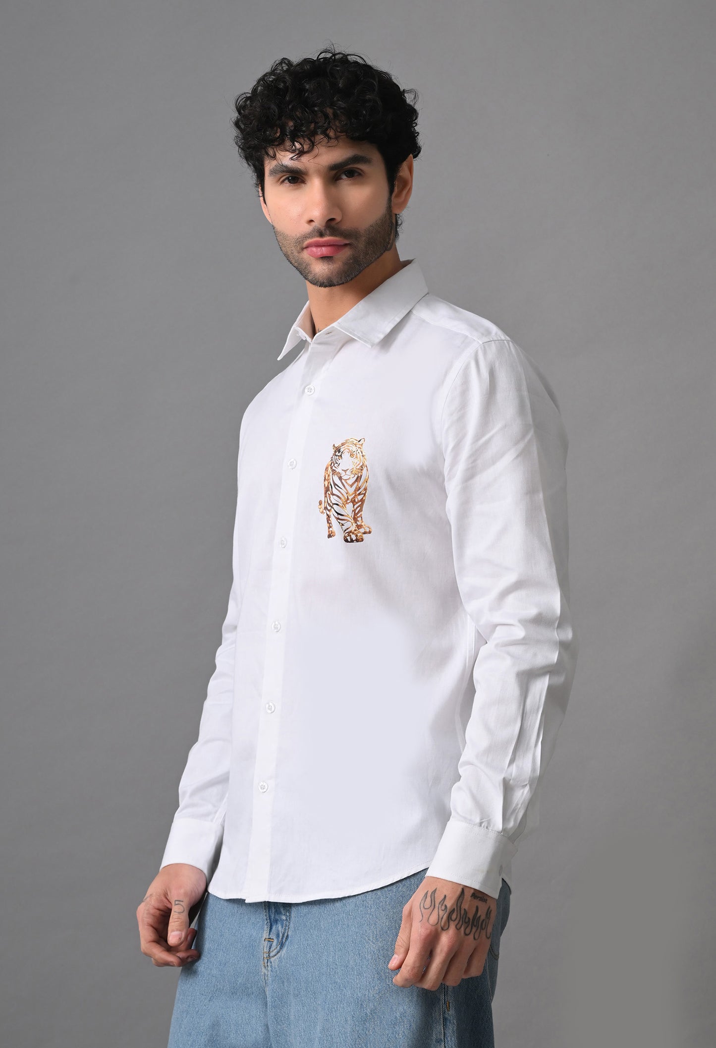 White Men's Graphic Printed Cotton Poplin Regular Fit Full Sleeve Formal Shirts